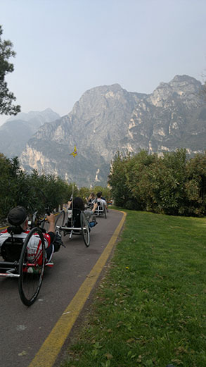 passeggiata lungo il parco